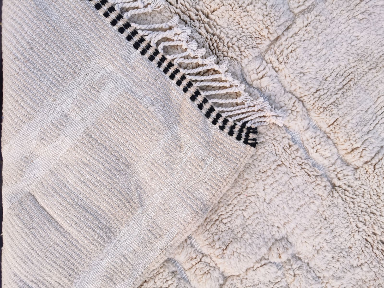 Azzine Rug