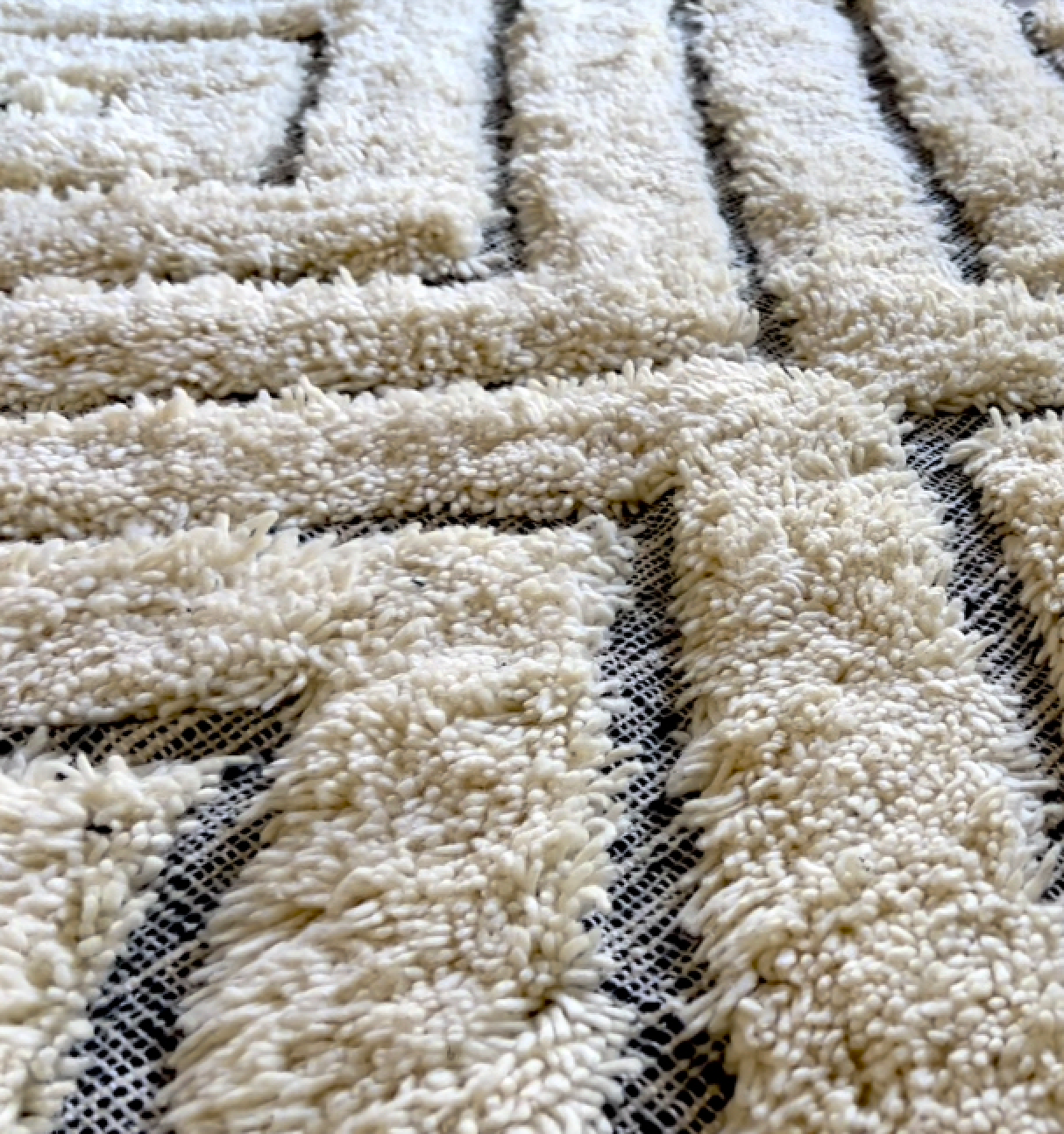 Charles Rug - White - High-Low